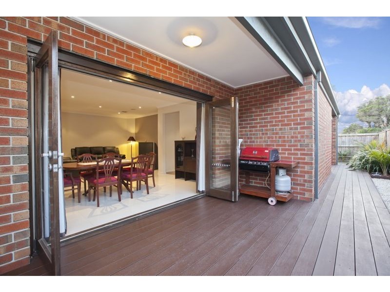 16 Noremac Grove, Lyndhurst VIC 3975