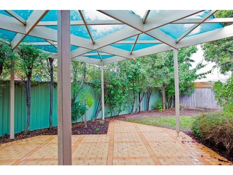 31 Waterside Drive, Cranbourne East VIC 3977