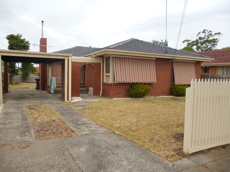 8 Lorna Street, Cranbourne VIC 3977