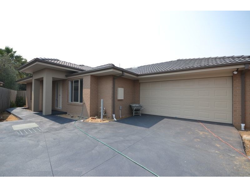 68A Gipps Crescent, Cranbourne North VIC 3977