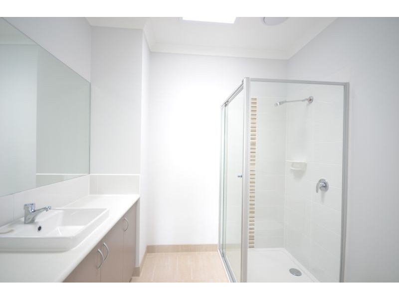 68A Gipps Crescent, Cranbourne North VIC 3977