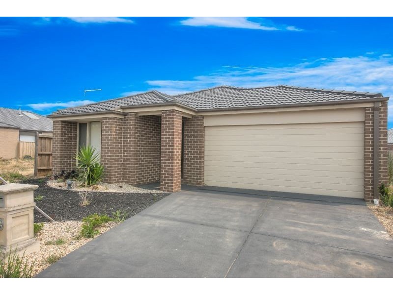 17 Rock Daisy Drive, Cranbourne West VIC 3977
