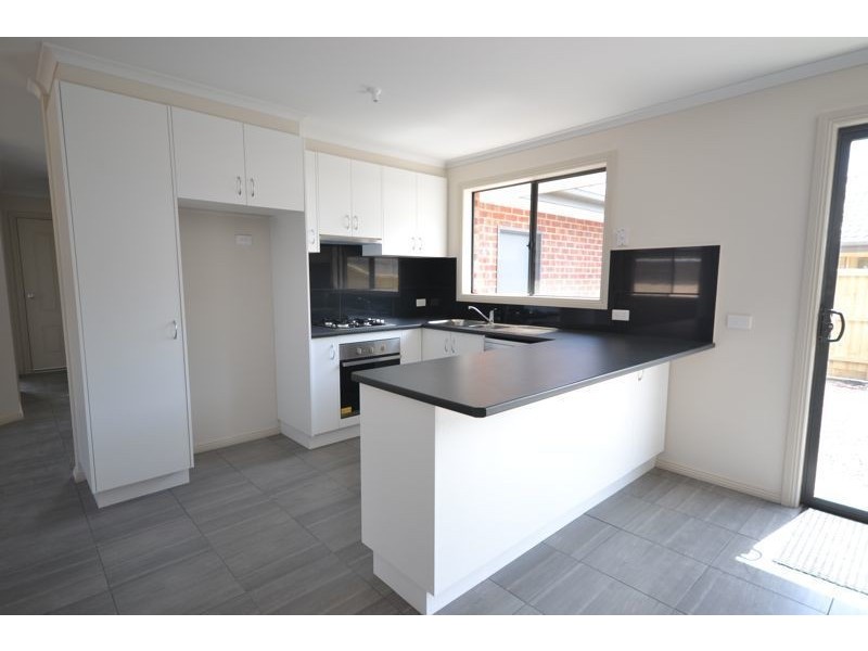 6 Tamara Circuit, Langwarrin VIC 3910