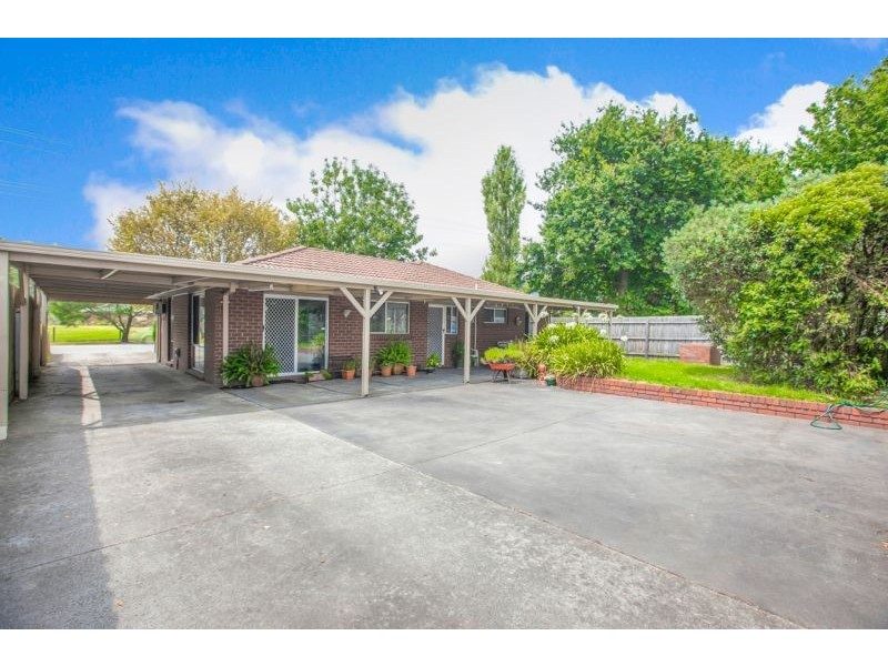 37 Craig Road, Junction Village VIC 3977