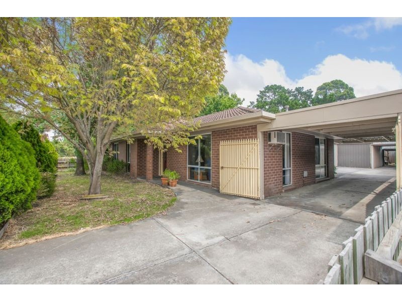 37 Craig Road, Junction Village VIC 3977