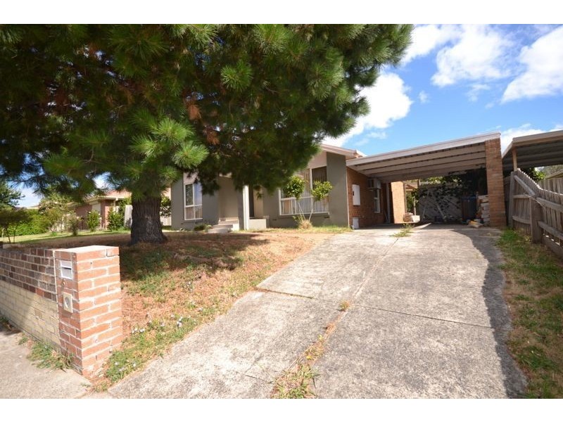 33 Fleetwood Drive, Narre Warren VIC 3805