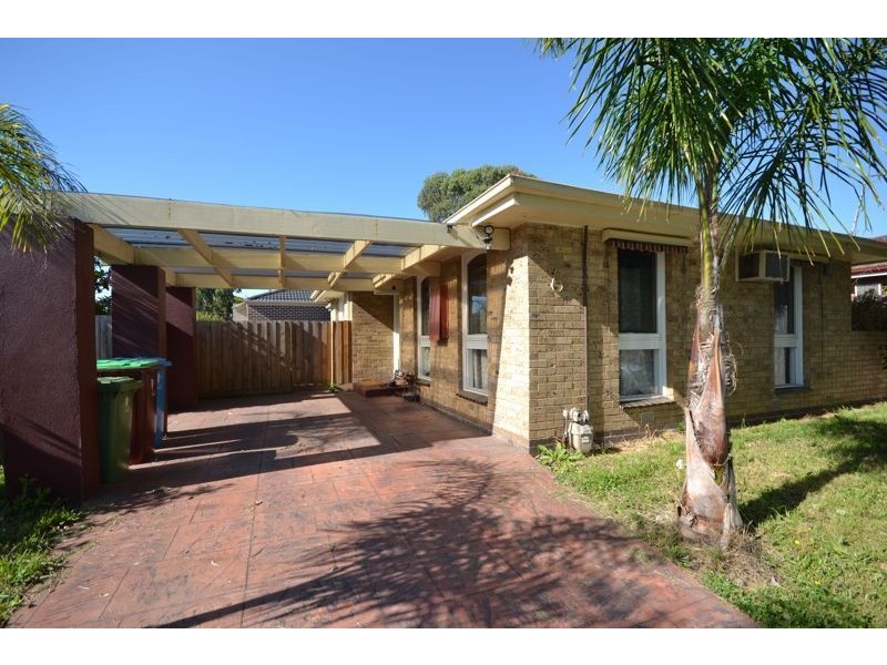 6 Latrobe Street, Cranbourne VIC 3977