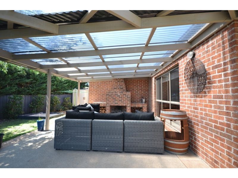 41 Kippenross Drive, Narre Warren South VIC 3805