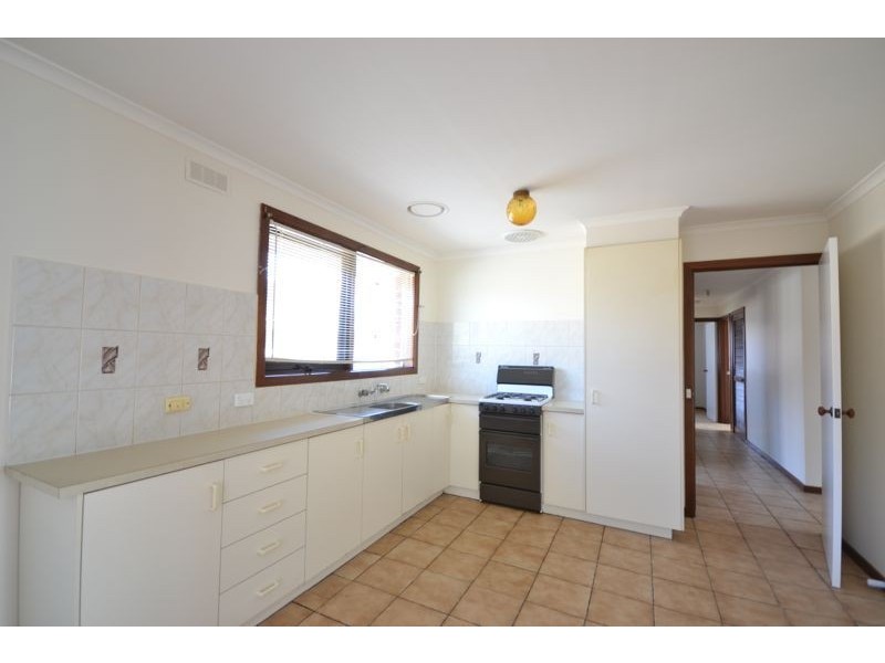 3 Ruffy Drive, Cranbourne VIC 3977