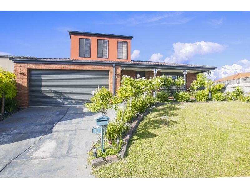 10 Fiander Close, Cranbourne East VIC 3977
