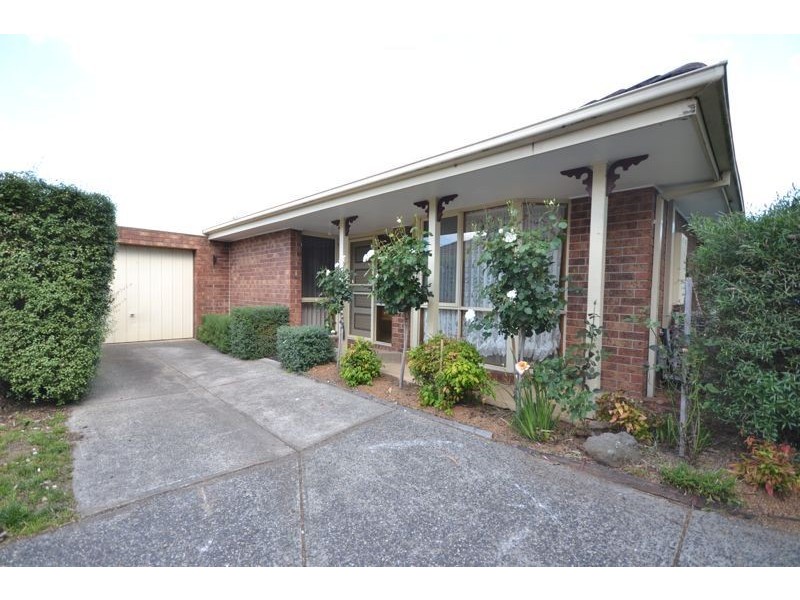 2/8 Duff Street, Cranbourne VIC 3977