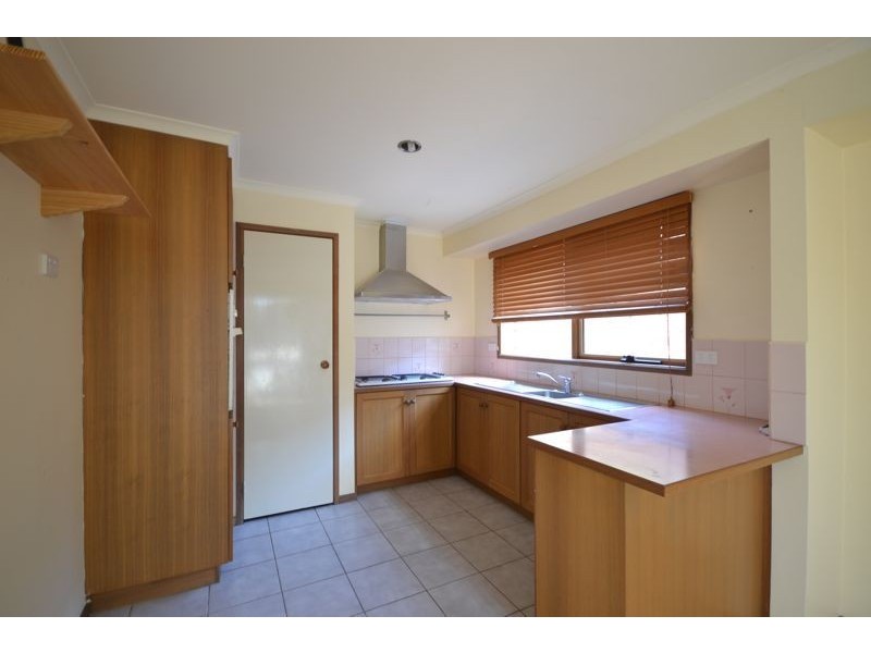 2/8 Duff Street, Cranbourne VIC 3977