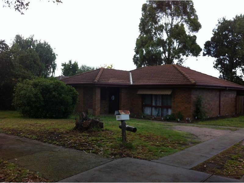 11 Phillip Court, Cranbourne North VIC 3977