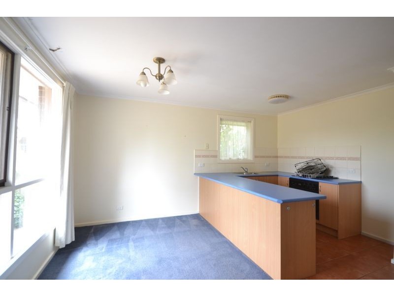 15 Clairmont Avenue, Cranbourne VIC 3977
