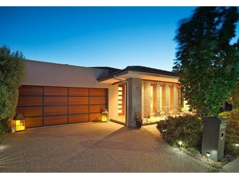7 Nature Circuit, Cranbourne North VIC 3977