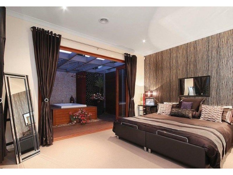 7 Nature Circuit, Cranbourne North VIC 3977