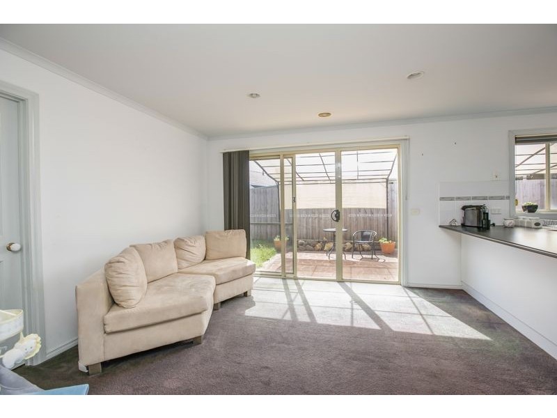 3 Calais Circuit, Cranbourne West VIC 3977