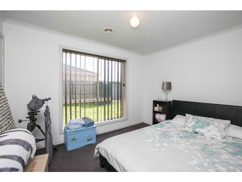 3 Calais Circuit, Cranbourne West VIC 3977