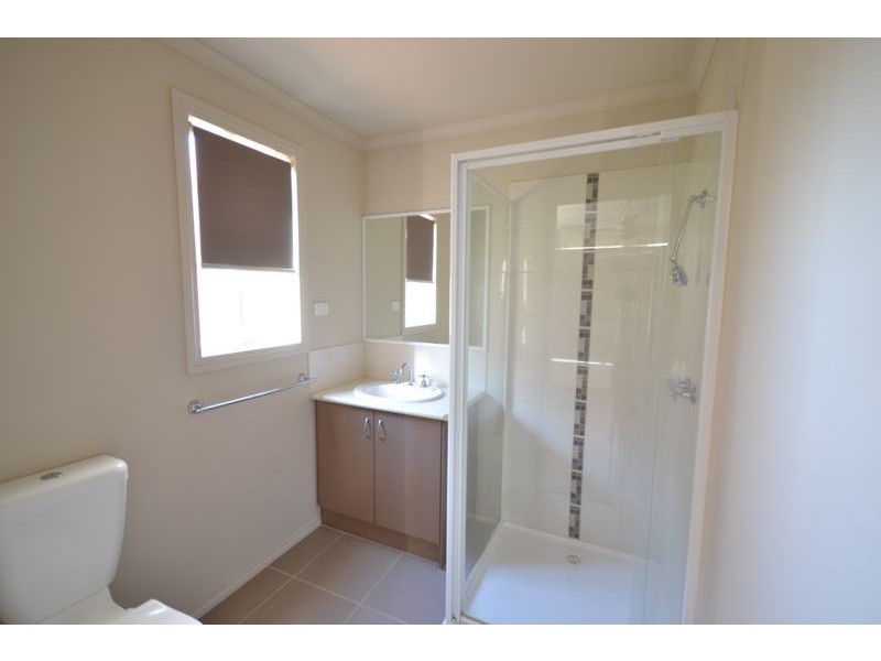 9 Pallyang Lane, Cranbourne VIC 3977
