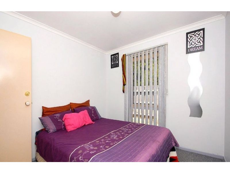 17 Caroline Crescent, Cranbourne West VIC 3977