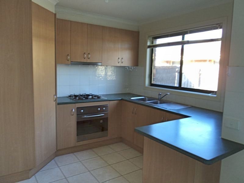 4/40 Barkly Street, Cranbourne VIC 3977