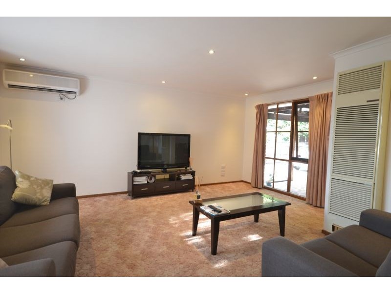 97 Lesdon Avenue, Cranbourne VIC 3977