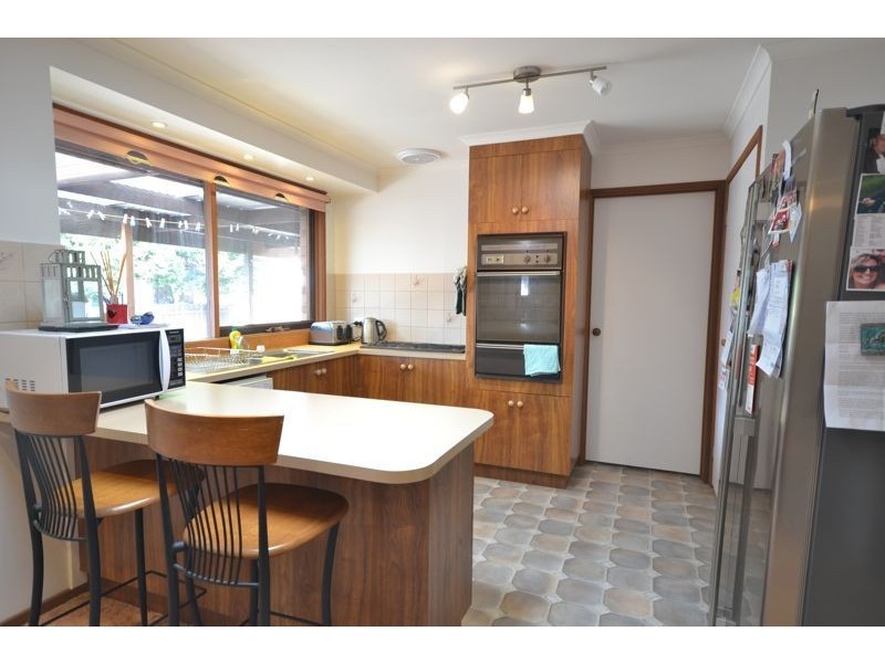 97 Lesdon Avenue, Cranbourne VIC 3977