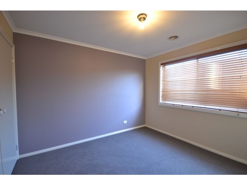 6 Fiscus Court, Cranbourne VIC 3977