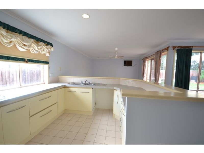 3 Julia Court, Cranbourne North VIC 3977