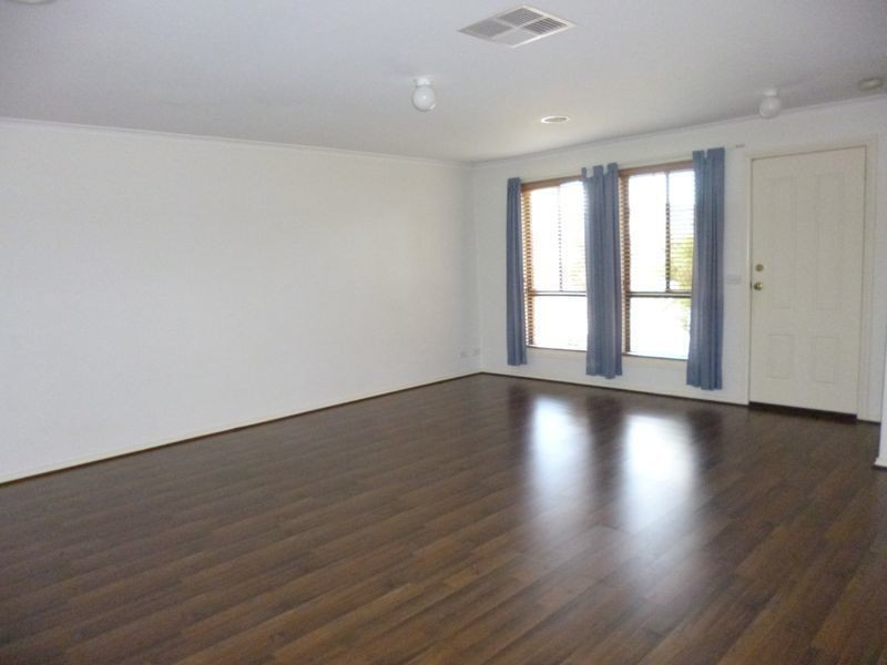 46 Cato Parkway, Lynbrook VIC 3975