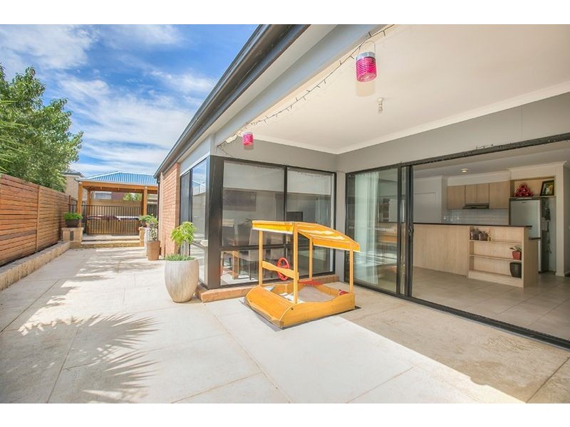 12 Emmett Avenue, Berwick VIC 3806