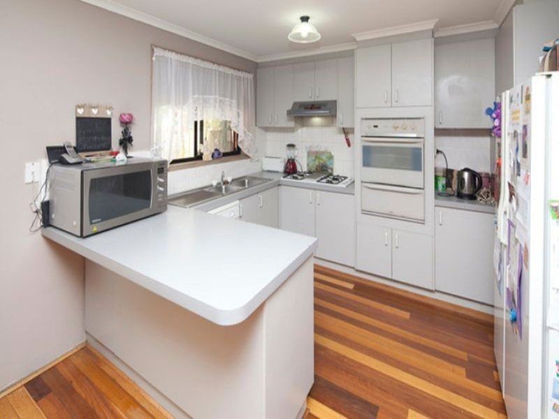 52 Dunbarton Drive, Pakenham VIC 3810