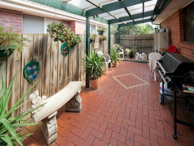 52 Dunbarton Drive, Pakenham VIC 3810
