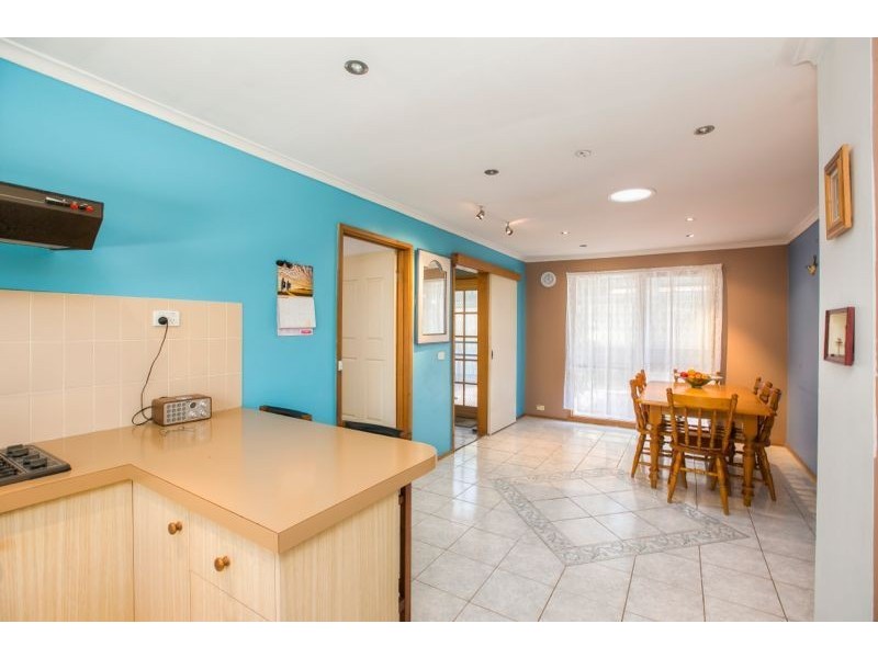 10 Arleon Crescent, Cranbourne VIC 3977