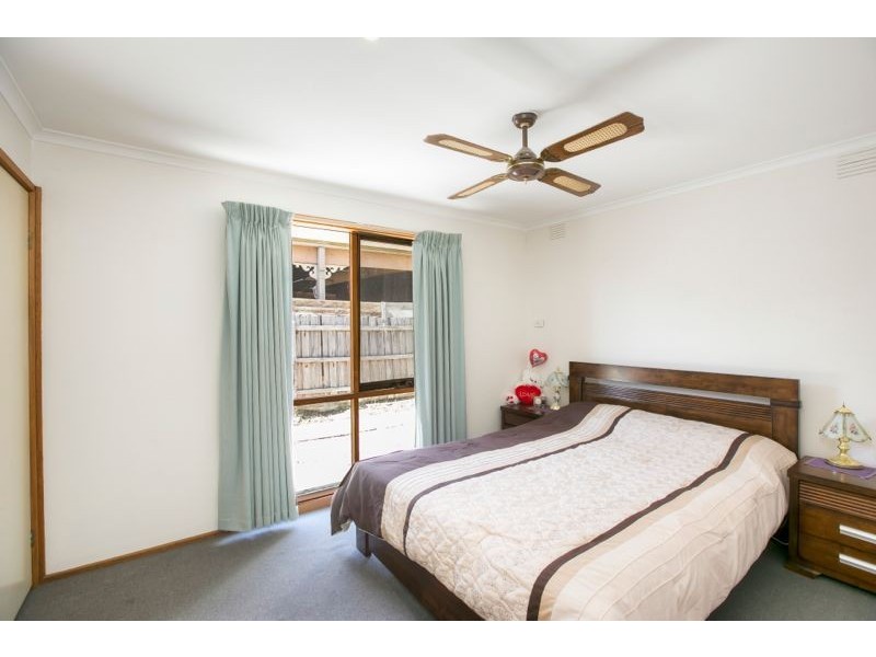 10 Arleon Crescent, Cranbourne VIC 3977