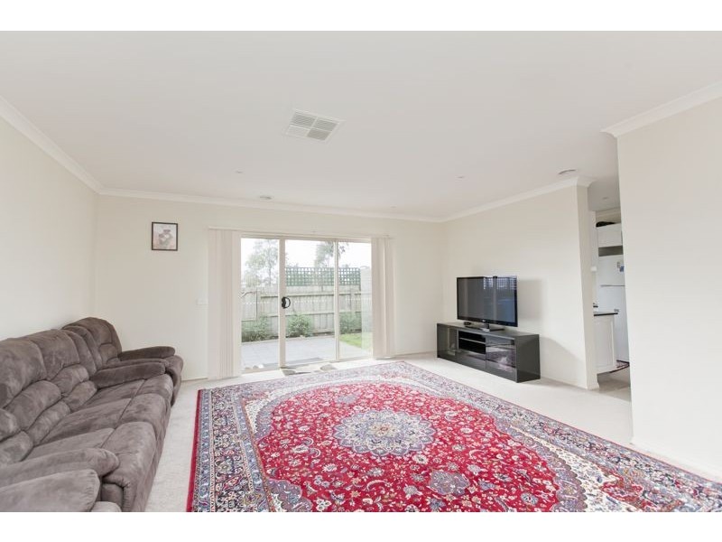 2/52 Marylyn Place, Cranbourne VIC 3977