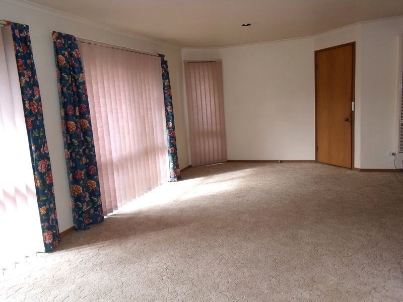 2/1 Plaistow Court, Cranbourne North VIC 3977