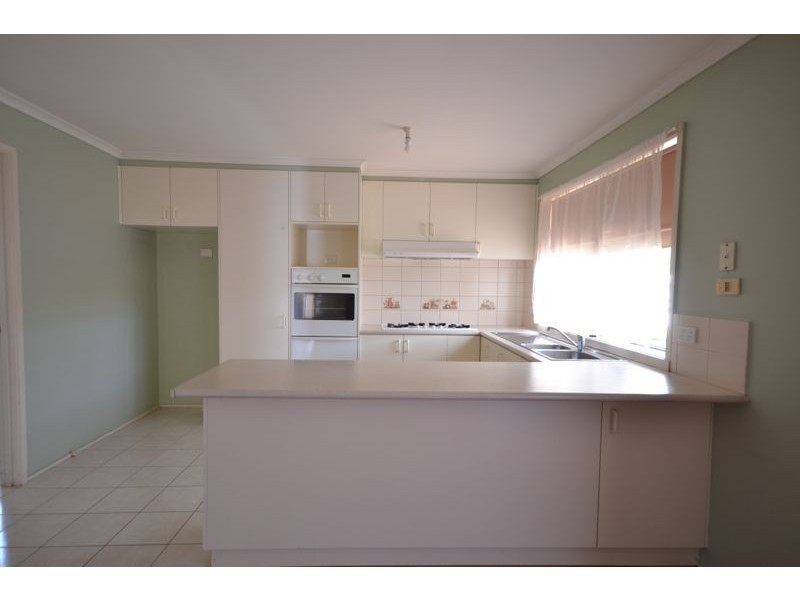 9 Browtop Road, Narre Warren VIC 3805