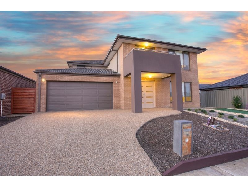 18 Ardent Crescent, Cranbourne East VIC 3977