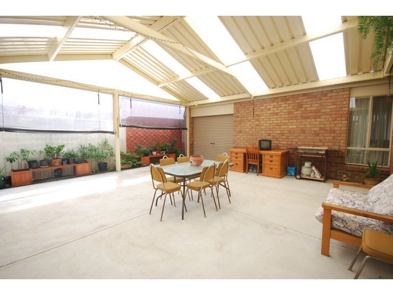 11 Foxwood Drive, Cranbourne East VIC 3977