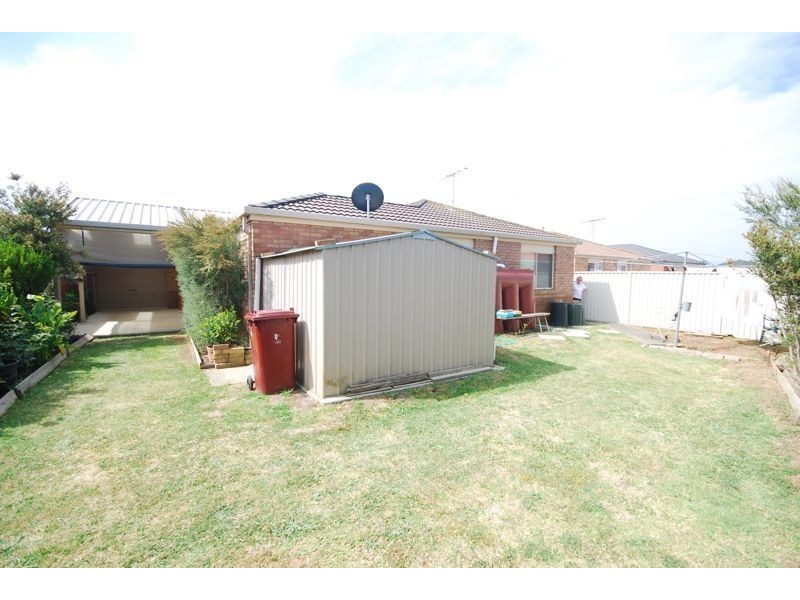 11 Foxwood Drive, Cranbourne East VIC 3977