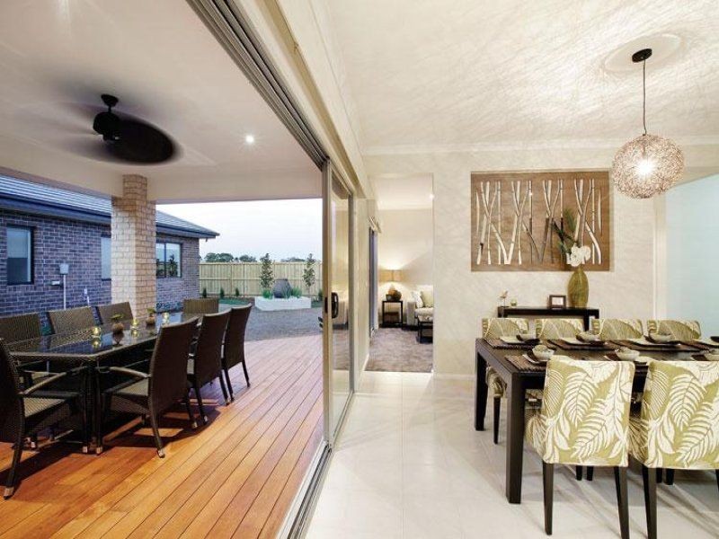 10 Black Caesar Drive, Cranbourne East VIC 3977