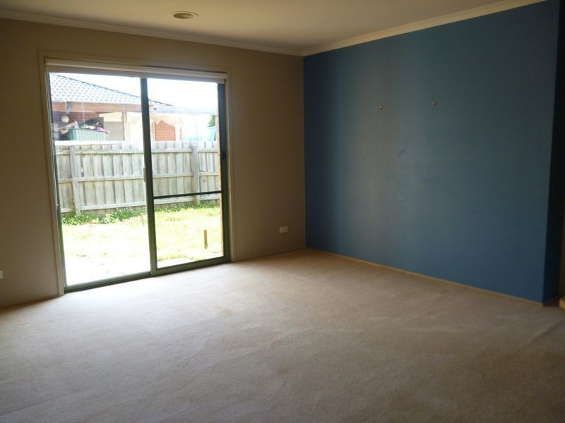 5 Greenmantle Close, Cranbourne VIC 3977