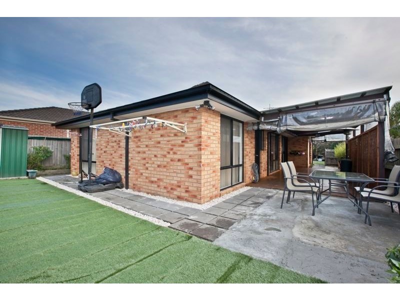 13 Fishburn Place, Cranbourne West VIC 3977