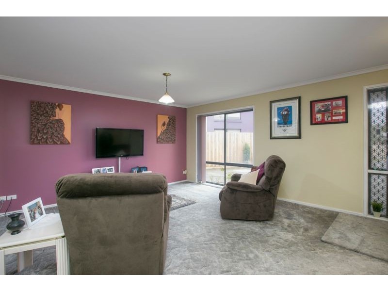 126 Courtenay Avenue, Cranbourne North VIC 3977