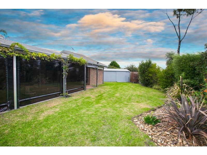 126 Courtenay Avenue, Cranbourne North VIC 3977