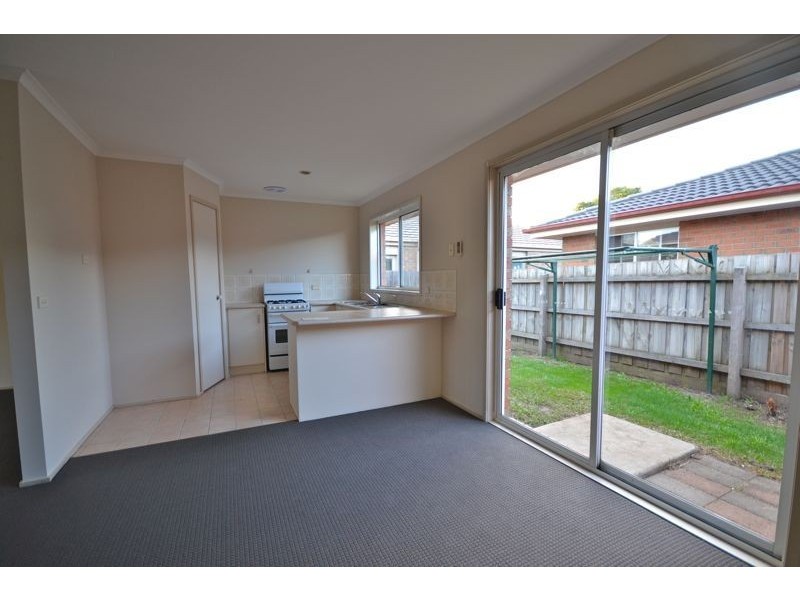 42 Jacinta Drive, Cranbourne West VIC 3977