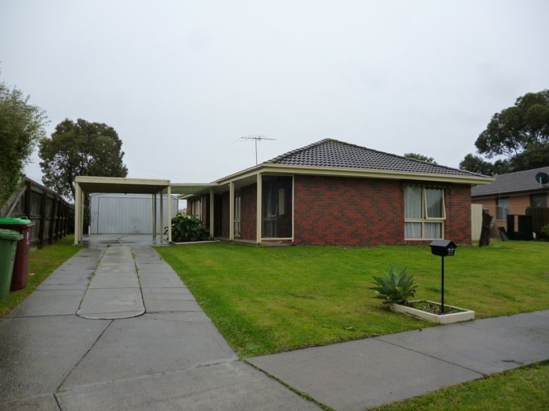 33 Guildford Crescent, Narre Warren VIC 3805
