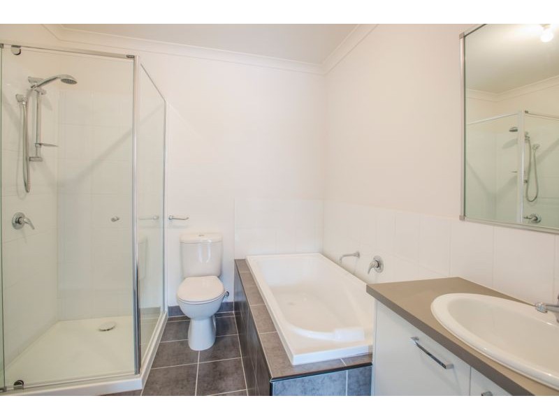 5/16-18 Phelan Drive, Cranbourne VIC 3977