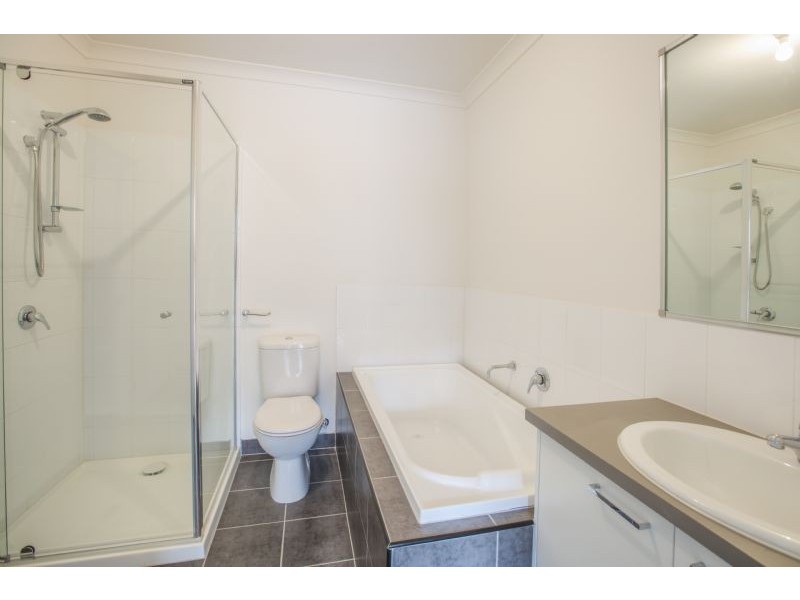 6/16-18 Phelan Drive, Cranbourne North VIC 3977